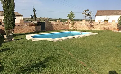 Casa Roble en Almenara De Tormes (Salamanca) - Foto 1