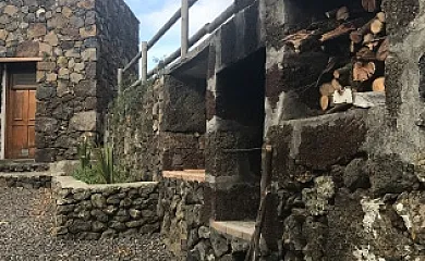 Casas del Monte I-II en Valverde del Hierro (Santa Cruz de Tenerife) - Foto 2