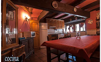 Casa Los Lirios en Borau (Huesca) - Foto 2