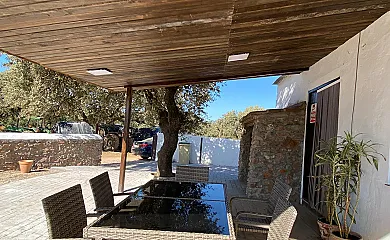 Casas Rurales Navalonguilla en Santa Olalla Del Cala (Huelva) - Foto 1