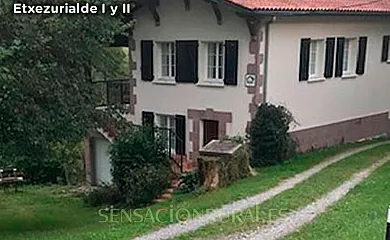 Casas Rurales Etxezuria en Luzaide. Valcarlos (Navarra) - Foto 1