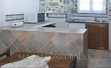 Casas Rurales Etxezuria en Luzaide. Valcarlos (Navarra) - Foto 8