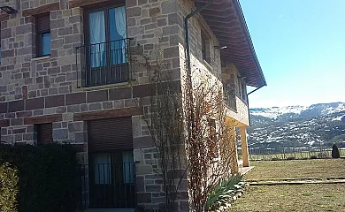 Casa rural LLOSA en San Salvador de Cantamuda (Palencia) - Foto 1