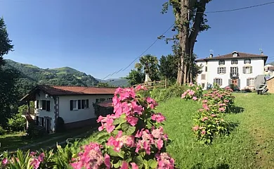 Casas Rurales Etxezuria en Luzaide. Valcarlos (Navarra) - Foto 17