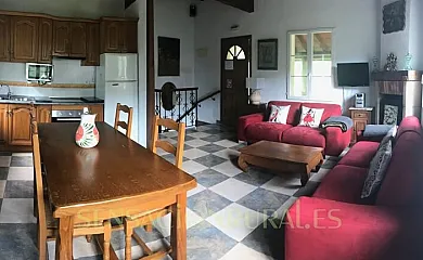 Casas Rurales Etxezuria en Luzaide. Valcarlos (Navarra) - Foto 19