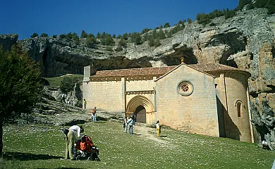Fuente del Pino en San Leonardo de Yagüe (Soria) - Foto 25