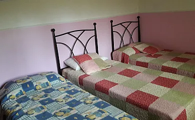 Casa Rural Laguna de Gallocanta en Las Cuerlas (Zaragoza) - Foto 8