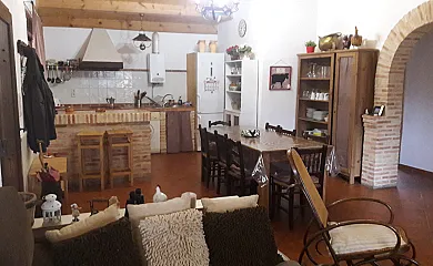Casa Rural Laguna de Gallocanta en Las Cuerlas (Zaragoza) - Foto 12