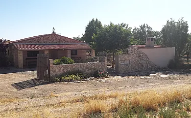 Casa Rural Laguna de Gallocanta en Las Cuerlas (Zaragoza) - Foto 15