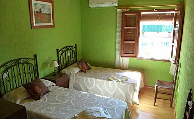 Cal Ferrer, alojamientos turísticos en Torroella de Fluvià (Girona) - Foto 5