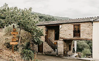 Casas de Outeiro en Samos (Lugo) - Foto 1