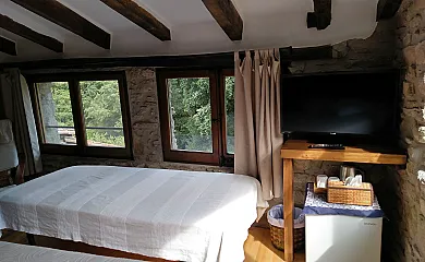 Mas El Pont en Santa Pau (Girona) - Foto 2