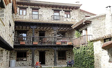 Casona de Santa Coloma en Matute de la Sierra (Soria) - Foto 1