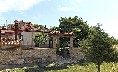 Casa Rural Casa del Herrero de Villabuena en Villabuena (Soria) - Foto 1