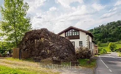 Casas de Aldea Pandesiertos I y II en Cangas de Onis (Asturias) - Foto 9