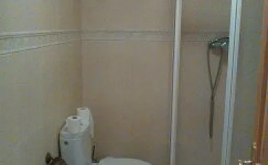 CASA Y APARTAMENTOS CORRAL CASIANO en Robledo de la Guzpeña (León) - Foto 23