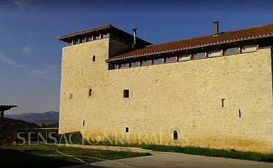 Torre de Samaniego en Barrón (Álava) - Foto 1