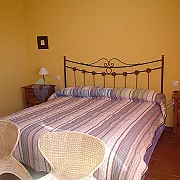 Casa en el pantano de Orellana 001