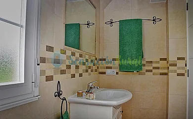 Veiga Daira Ven Con Tu Perro en Ribadeo (Lugo) - Foto 12