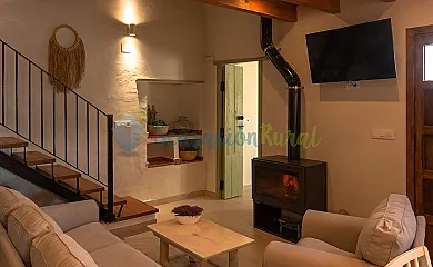 Alojamientos Turísticos Biarritz en Fuenteheridos (Huelva) - Foto 9