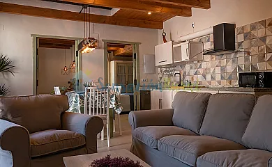 Alojamientos Turísticos Biarritz en Fuenteheridos (Huelva) - Foto 15