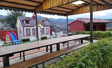 El Morisco, La Bellota, El Fresno, La Casita Roja y Los Faroles en Burgohondo (Ávila) - Foto 1