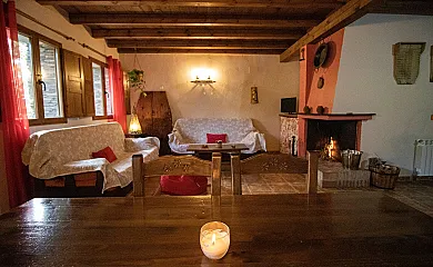 Apartamentos Rurales Las Cabezadas en Majaelrayo (Guadalajara) - Foto 3