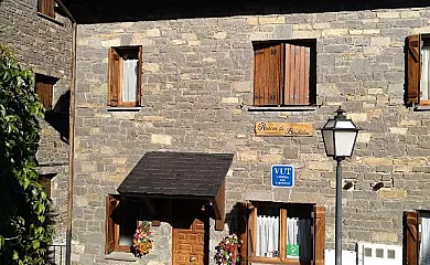 Casa Rural Rincón de Bachatos en Piedrafita de Jaca (Huesca) - Foto 2