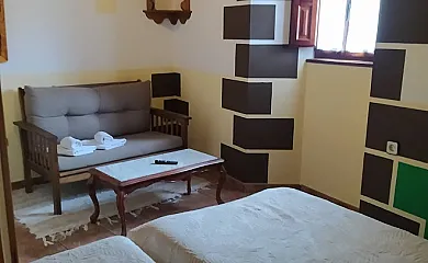 El Abuelo en Orbaneja Del Castillo (Burgos) - Foto 21