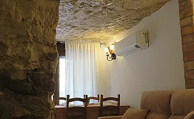 Pepe el Tranquilo en Alcala Del Júcar (Albacete) - Foto 10