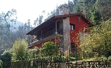 Casa de los Escudos en Ribadesella (Asturias) - Foto 1