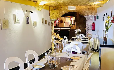 Casa cueva El Nido en Casas de Fernando Alonso (Cuenca) - Foto 1