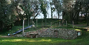 Can Menosa, Ca la Sastressa y El Graner 005