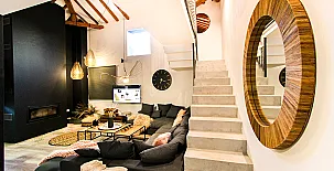 THE HAMLET by XUQ group 005