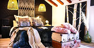 THE HAMLET by XUQ group 003