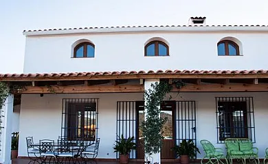 Cortijo Miracielo en Arroyomolinos De Leon (Huelva) - Foto 1