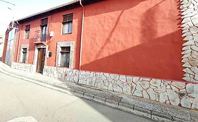 La Casa De La Maestra en Cabreros Del Rio (León) - Foto 1