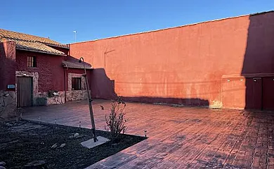 La Casa De La Maestra en Cabreros Del Rio (León) - Foto 2