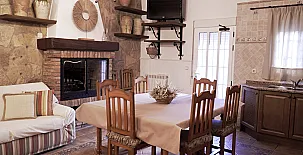 Alojamientos Casa Sanahuja 005