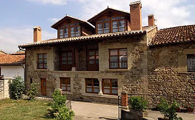 Apartamentos rurales Pedredo en Pedredo (Cantabria) - Foto 1