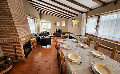 Casas El Torreón I y II en Hoyos Del Espino (Ávila) - Foto 1