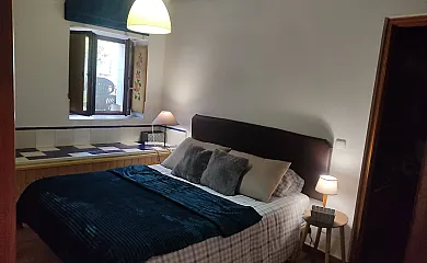 Las Carolinas en Anaz cerca de Cabárceno en Medio Cudeyo (Cantabria) - Foto 6