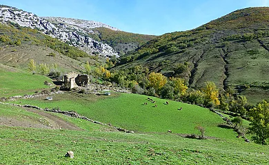 Casas de Cuevas en Cuevas de Viñayo (León) - Foto 20