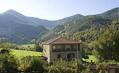 Casa San Pelayo en Bárcena de Cicero (Cantabria) - Foto 1