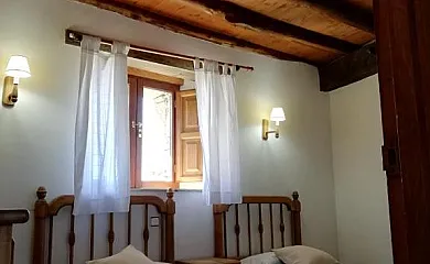 La Pontezuela de Arriba y Abajo en Navarredonda de Gredos (Ávila) - Foto 6