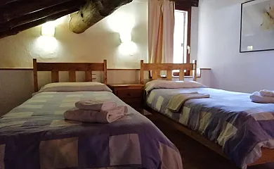 La Pontezuela de Arriba y Abajo en Navarredonda de Gredos (Ávila) - Foto 8