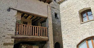 Casa Mur de Aluján 002