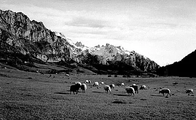La Cuevona en Ribadesella (Asturias) - Foto 3