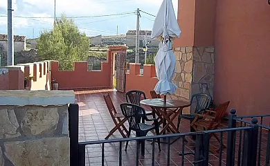 Apartamentos turísticos La Fuensanta en Cella (Teruel) - Foto 3