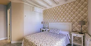 Vinotinto Apartamentos 009